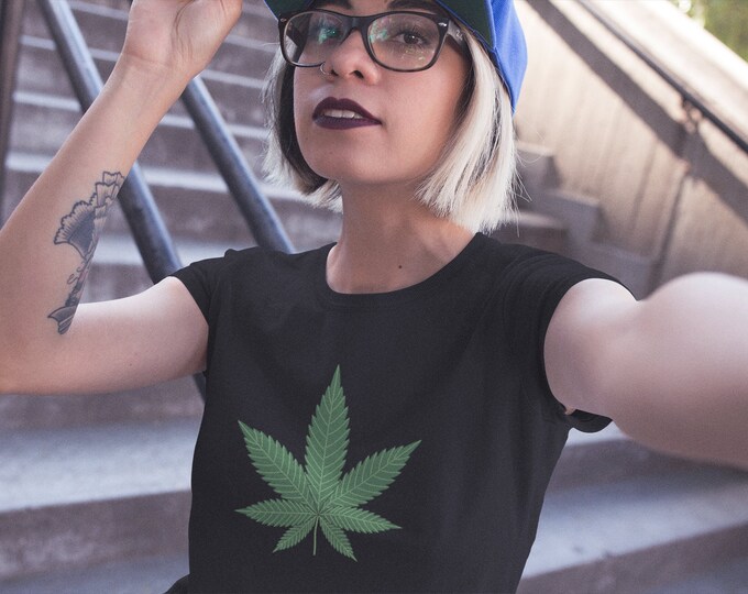 Classic Cannabis, Marijuana, Weed Leaf T Shirt