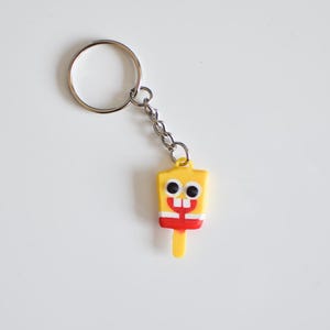 Llavero de Bob Esponja con forma de paleta: un simpático dije de helado de dibujos animados, un divertido regalo nostálgico de los 90, accesorio para bolso hecho a mano, llavero kawaii.