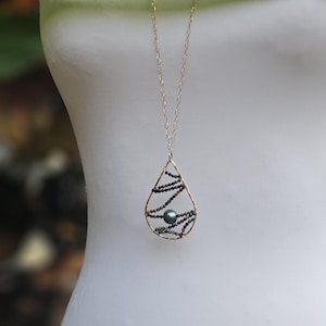 Long collier de perles de Tahiti. Collier en or avec perles de Tahiti. Beau collier de perles. Perle de Tahiti 9 mm