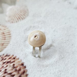 ハワイ シーシェル リング。ハワイ シーシェル。シーシェル リング。ビーチ ジュエリー。ハワイ ギフト。プカ シェル。スターリング シルバー