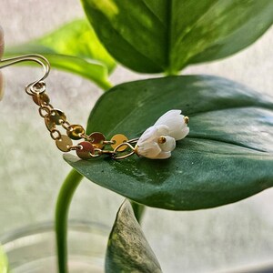 Pikake Flower Gold Dangle Earrings. 14K Gold Filled Earrings. Hawaiian Jewelry. White Pearl Flower Earrings. Bride Earrings.