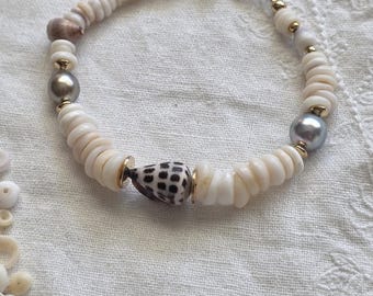 Hawaiian Puka Shell Bracelet with  Pearls: 14K Gold Filled