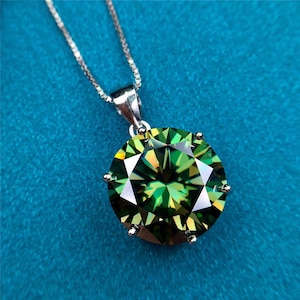 10 Carat Green Round Cut 6 Prong Solitaire Pendant Certified VVS Moissanite Necklace