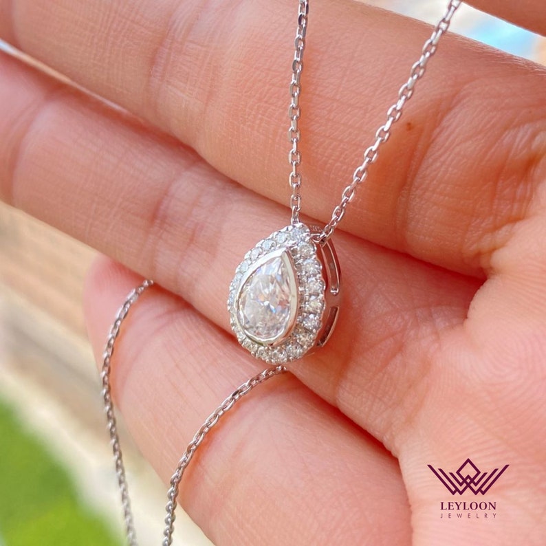 Pear Cut D Color Halo Basket VVS Moissanite Necklace - Etsy UK
