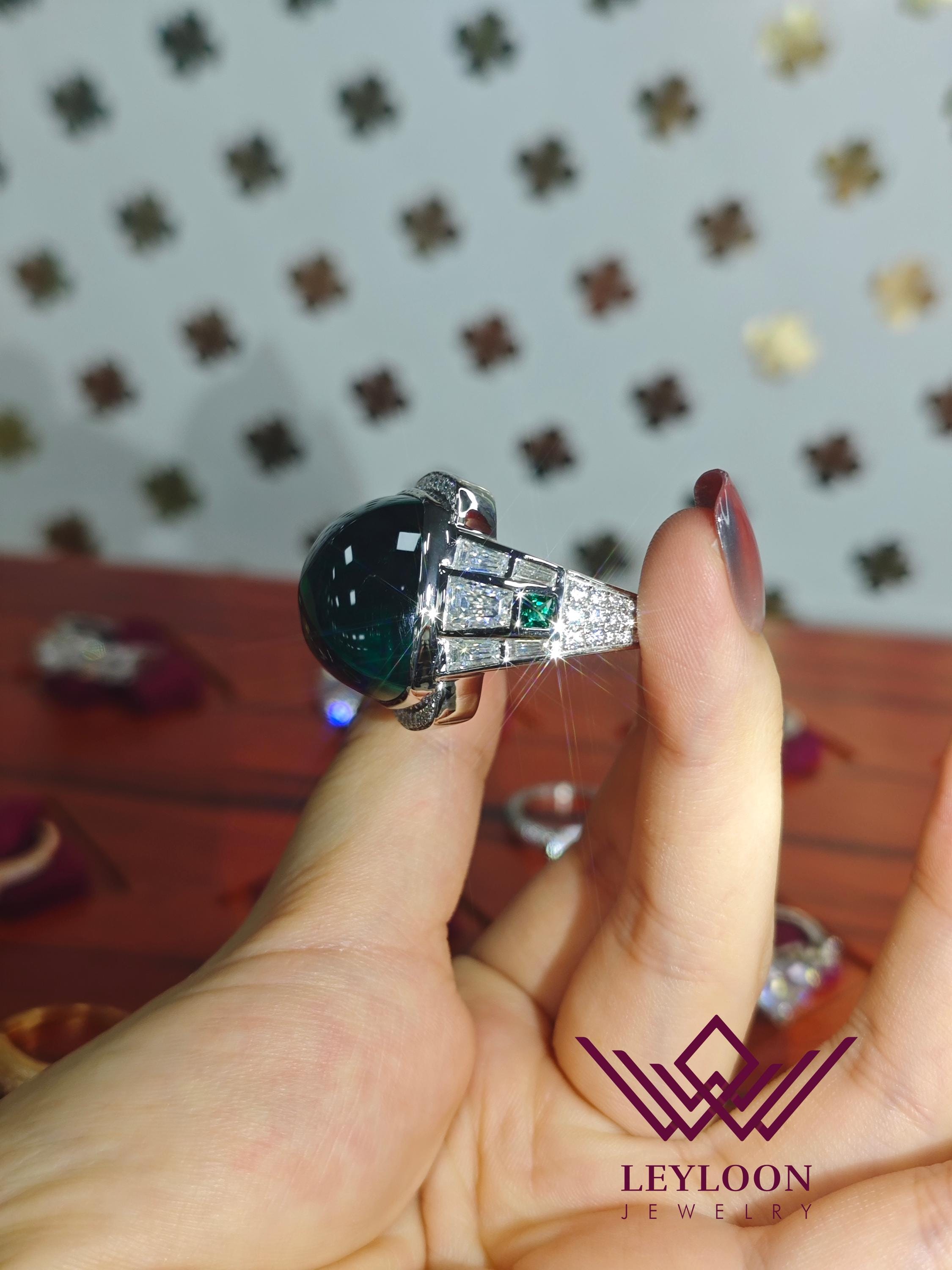 Sugarloaf Lab Grown Emerald Ring – 18K White Gold, Bezel Set - Etsy