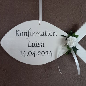 Personalisierter Fisch aus Holz für Kommunion/ Konfirmation/ Taufe/ Geburt. Geschenk/ Türdekoration/ Tischdekoration Bild 1