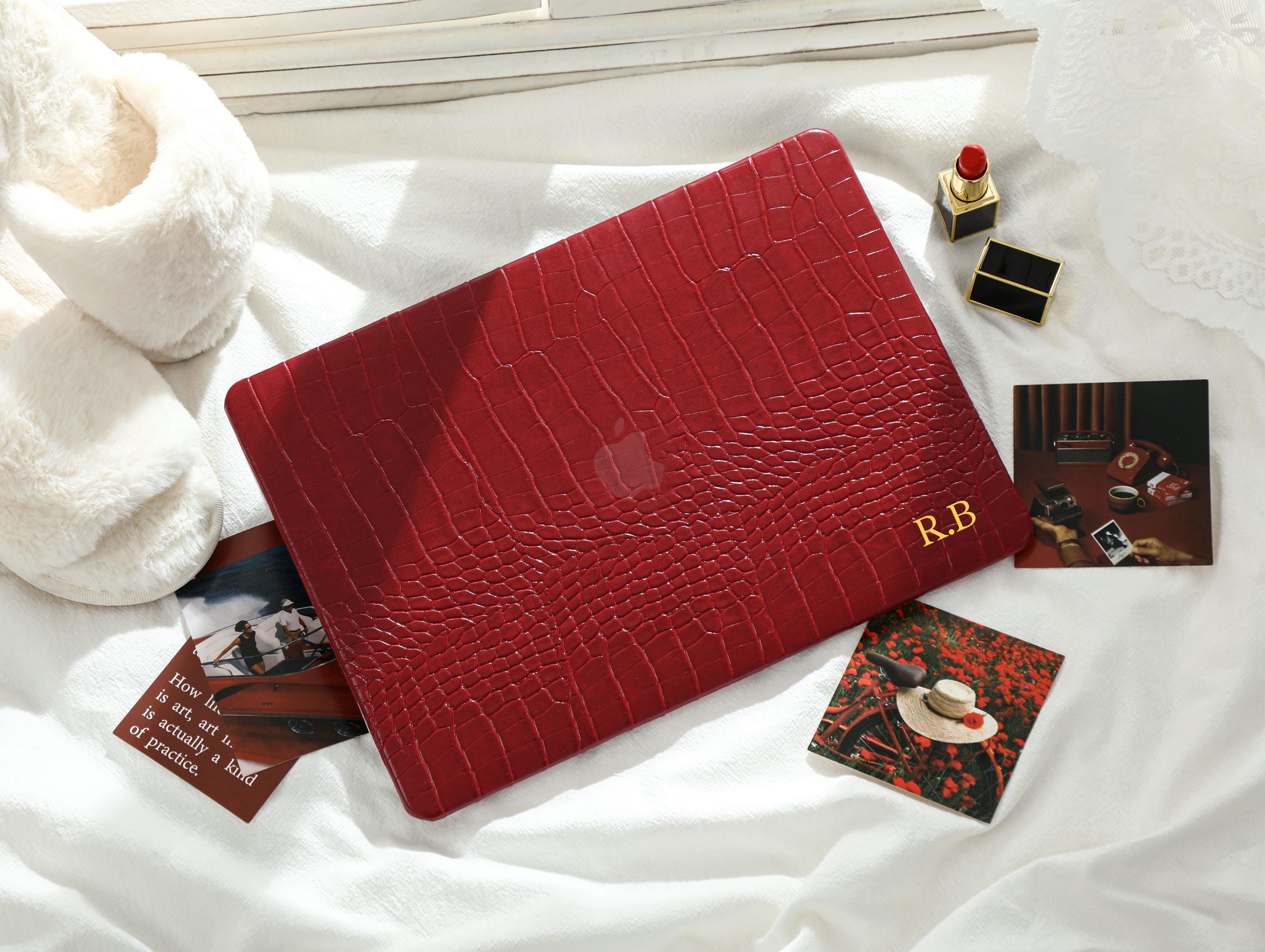 Warm Red Crocodile Print MacBook Case for New MacBook Air 13 A2681 Pro 13 A2338 Pro 14 Pro A2442 Pro 16 inch 2024 Unique LaptopCase