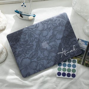 Custodia per MacBook con stampa floreale retrò blu per il nuovo MacBook Air 13 A2681 Pro 13 A2338 Pro 14 Pro A2442 Pro 16 pollici 2024 Custodia per laptop unica