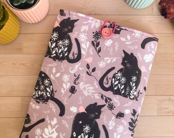 black cat book sleeve, padded book sleeve, book pouch with closure, pink booksleeve, handmade book beau, valentine's day, the love spell