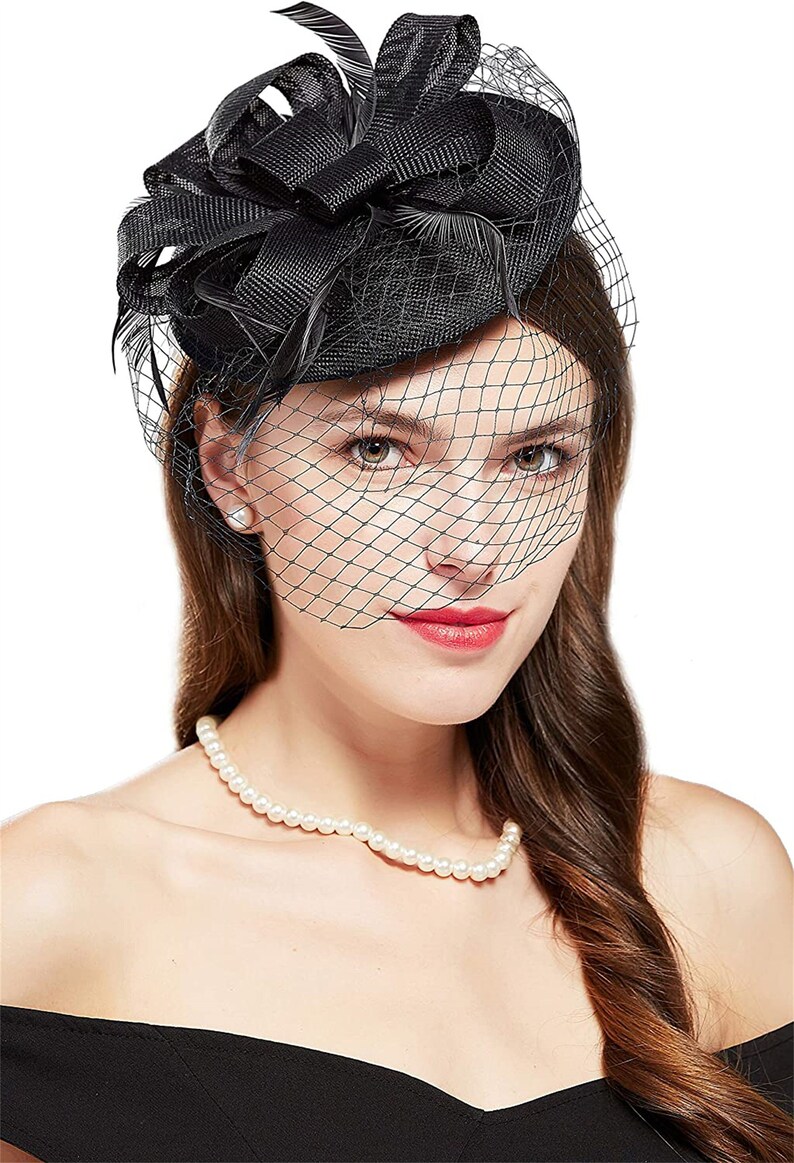 Elegant British Style Feather Veil Fascinator Hat Pillbox Bowler Hat Halloween Costume Wedding Derby Tea Party Cocktail Hat with Clip and Hairband