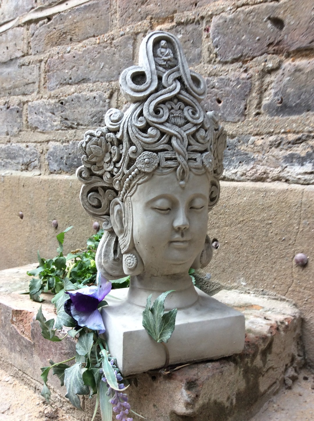 Beautifully Detailed Thai Buddhas Head Statue for the Home or Garden ...