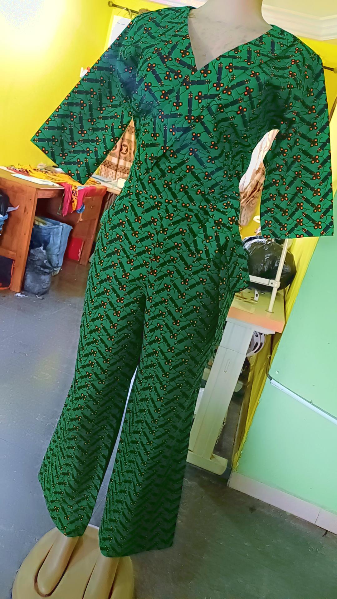 Moda Ankara, stampe africane, abbigliamento femminile, moda africana, abito africano, abito elegante, abiti da sposa, abiti mozzafiato, tuta
