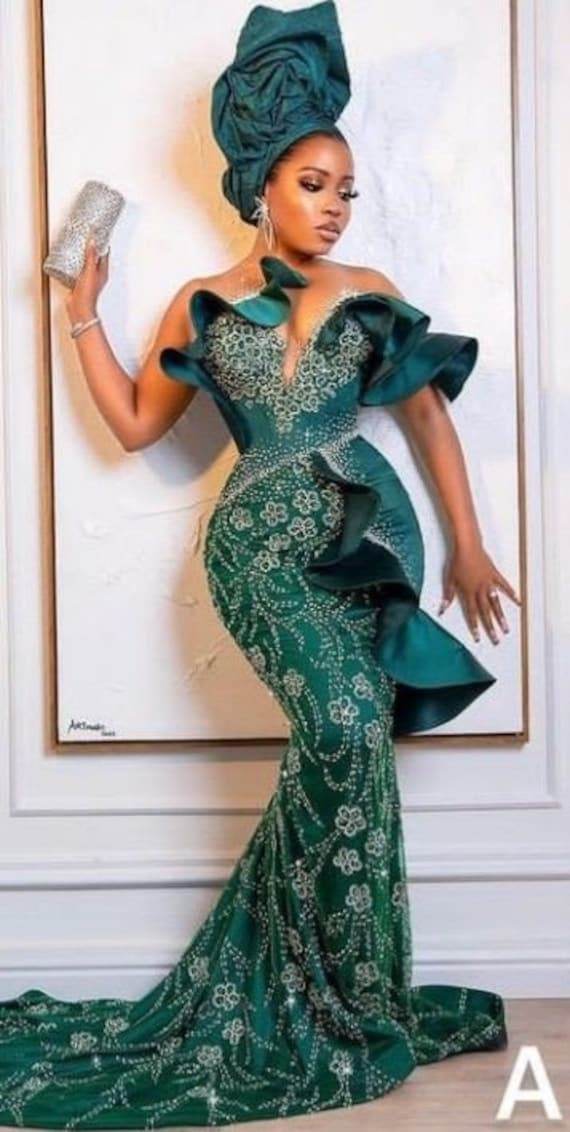 Emerald green lace wedding dress 2025