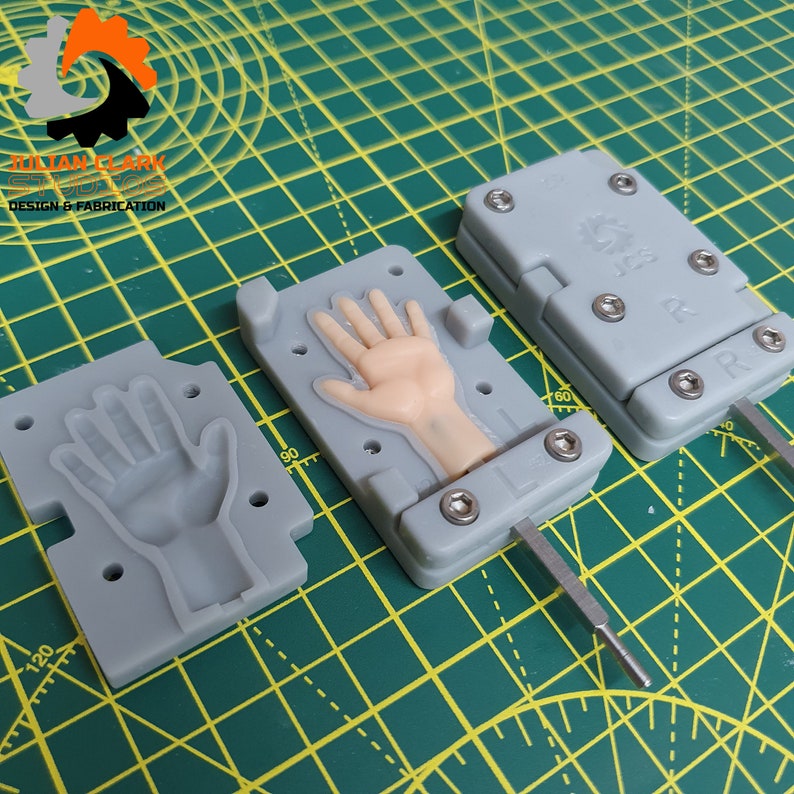 Puppet Hand Mould Set Female image 1