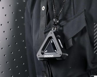 小物 LIKEDREAMERSDO PRODUCTS EDC KEYCHAIN 26 Futuristic Armored Mini Storage EDC Keychain - SD Card & Key