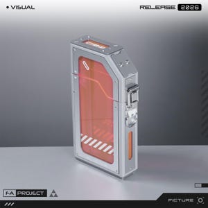 Pode incluir: Uma caixa retangular de metal prateado com um painel laranja transparente, apresentando um fecho metálico na lateral, um anel prateado e listras diagonais brancas na parte inferior. O texto VISUAL, RELEASE 2026 e FA PROJECT é visível.