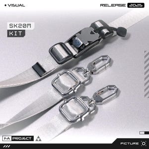 Puede incluir: Primer plano de un kit de correa de cámara gris claro. El kit incluye una correa tejida con una hebilla metálica y dos clips metálicos. El texto "SK20M KIT" es visible. El texto "RELEASE 2025" también es visible.