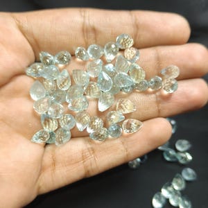 Cuentas facetadas de aguamarina natural / Briolettes azul claro para joyería / Piedras preciosas sueltas de aguamarina AAA