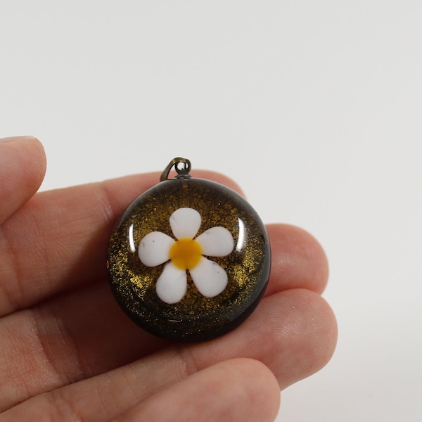 Glass Daisy Flower Pendant, Hand Blown Jewellery, Round Glass Necklace, Glass Art Pendant, Murano Glass Necklace, Glass Daisy Jewellery