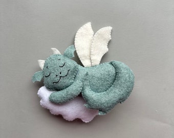 東洋の龍/中国の龍。フェルト製のぬいぐるみの作り方と作り方ガイド