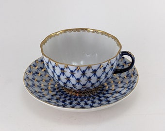 Vintage Lomonosov Imperial Porzellan Kobalt Net Teetasse und Untertasse Tulpenform.