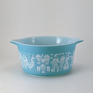 Vintage Pyrex Amish Butterprint (White On Turquoise) Casserole Dish