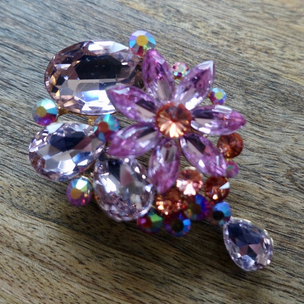 WOW - A Fabulously Sparkly Vintage Brooch / Mid Century Pretty Brooch / Ultra Feminine Vintage Brooch / Costume Jewellery Gift For Woman