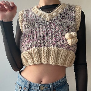 Flower Crop Top, Hand Knitted Crop Top, Vintage Stylish Crop Top, Handmade Crop Top, Crop Top for Women, Knit Sweater Vest,Personalized Crop