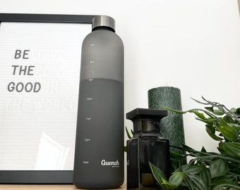 Time Stamps motivational reusable water bottle | With time markers, 1 litre, BPA Free, frosted and lightweight | Perfect gift for him & her