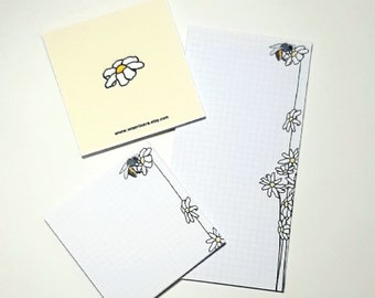 The daisy and bee cute memo notepad