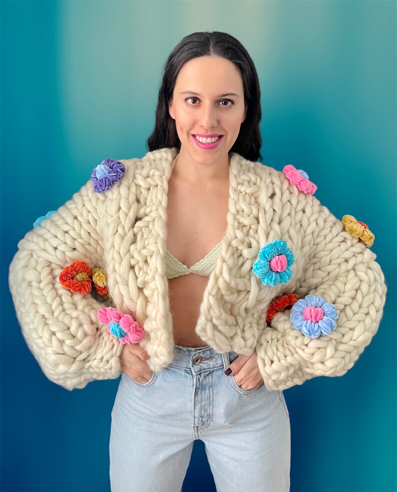 Chunky Knit Cardigan / Suéter de gran tamaño hecho a mano / Colorido Cardigan / Suéter floral hinchado y diseño personalizado / Venta imagen 9