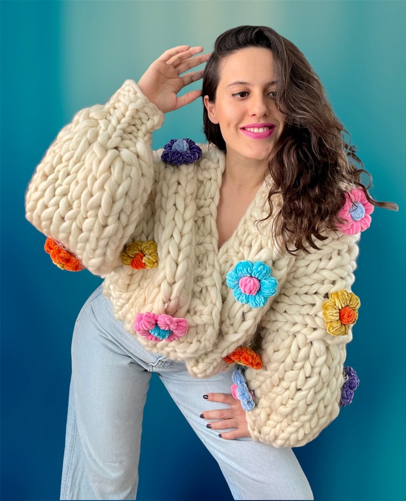 Chunky Knit Cardigan / Suéter de gran tamaño hecho a mano / Colorido Cardigan / Suéter floral hinchado y diseño personalizado / Venta imagen 8