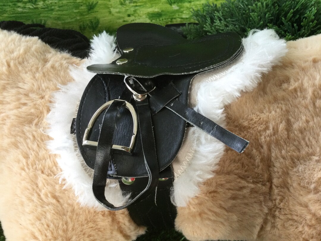 SHEEPSKIN Numnah to Fit CRAFTY PONIES 'synthetic Saddle. Luxurious Feel