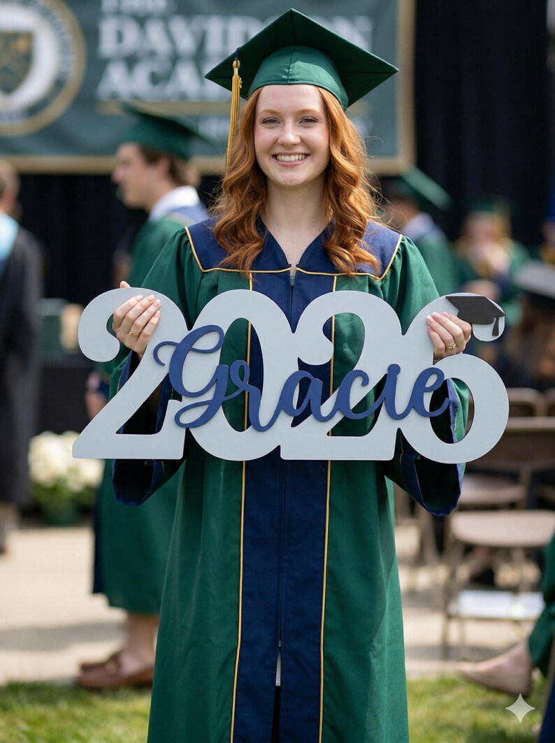 graduation photo prop sign used for senior pictures