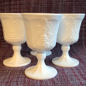 Vintage Indiana Glass Harvest Grape Set of 4 Goblets Vintage Milk Glass Goblets