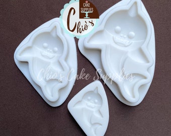 Stampi in silicone a forma di squalo, disponibili in 3 diverse misure.