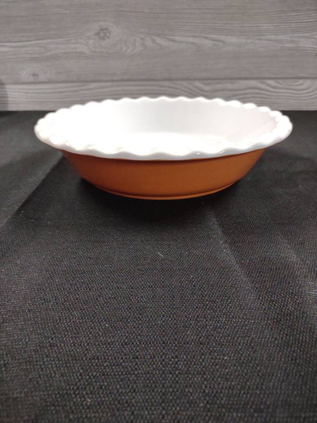 Anchor Hocking Deep Dish Pie Baking Dish 10 Inch by 4 Inch Pot Pie Dish