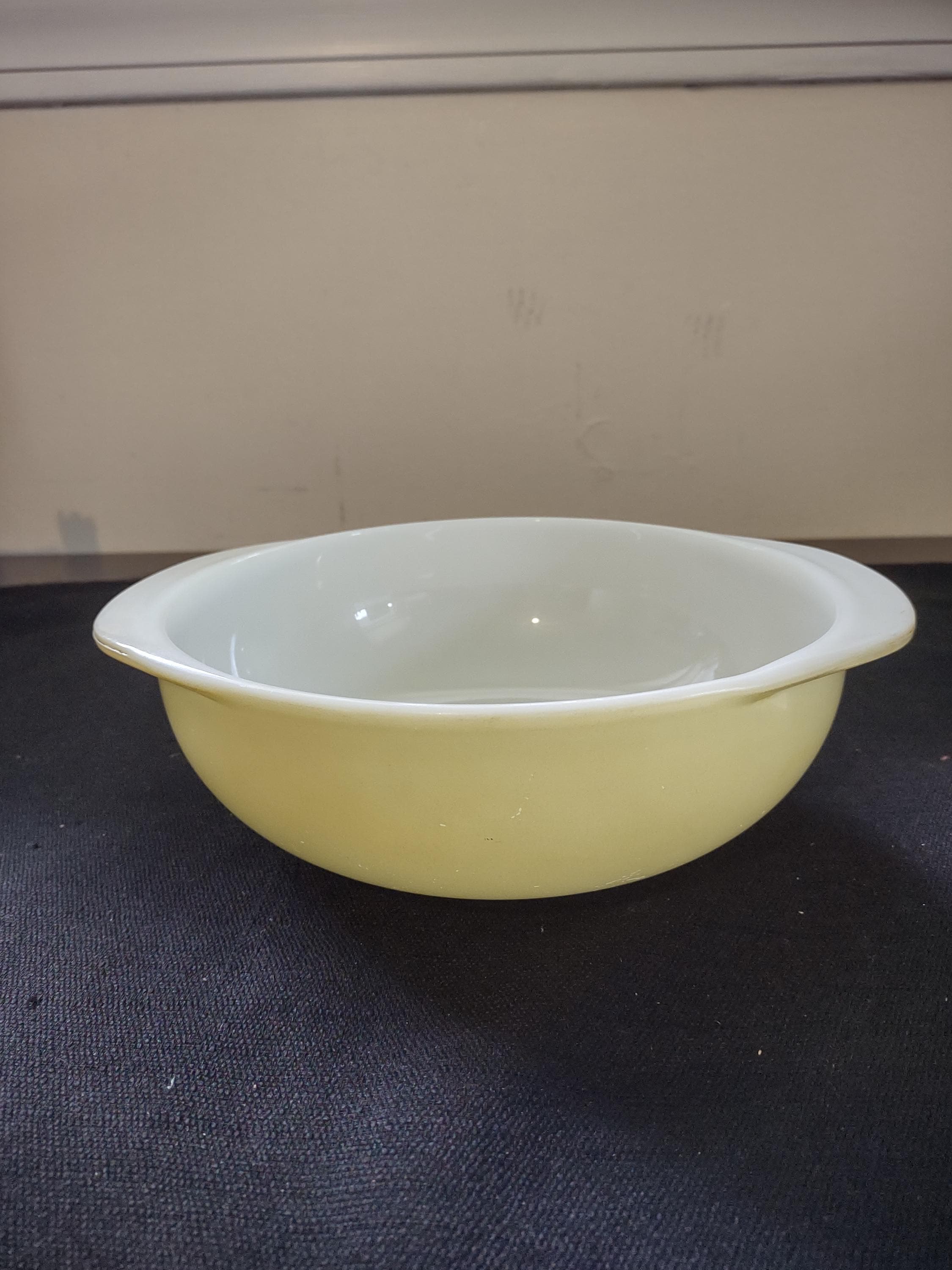 Pyrex Pale Yellow 2qt. Casserole Dish With Handles - Etsy