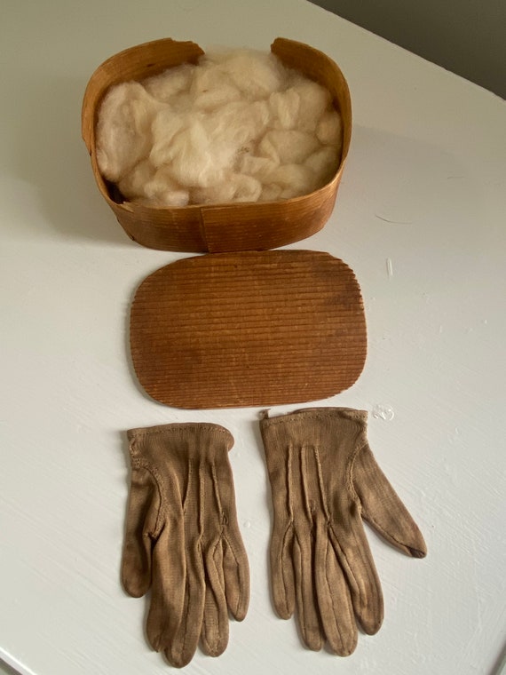 Antique Silk Children’s Gloves-1800’s - image 1