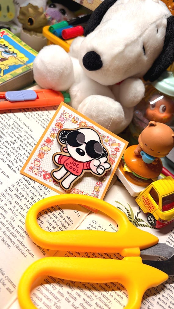 Esnupi Cool Wooden Pin