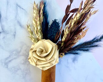 Lapel| Mens Boutonniere| Boho Boutonniere| Boho wedding| Groomsmen| Groomsmen boutonniere| Wedding| Boutonniere| Palmetto Rose Boutonniere