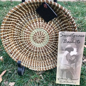 Sweetgrass Bread Basket| Charleston Basket| Fruit Basket| Sweet grass Basket| Rice Fanner| Bread Basket| Gullah Basket| TooHaveAndTooHold