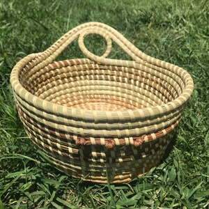 Fruit Basket| Sweetgrass Bread Basket | Charleston Basket| Gullah Basket| Sweet grass Basket| Wedding Basket| Love Knot Basket| Bread Basket