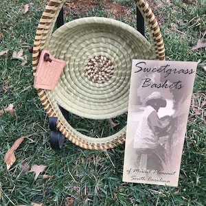 Sweetgrass Bread Basket | Charleston Basket| Gullah Basket| Sweet grass Basket| Wedding Basket| Money Basket| Love Knot Basket| Bread Basket