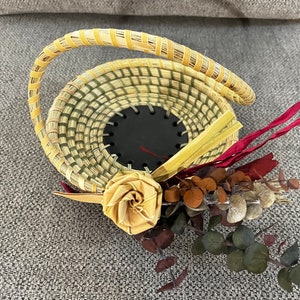 Sweetgrass S-handle| Charleston Basket| Gullah Basket| Sweet grass Basket| Wedding Basket| Money Basket| Love Knot Basket| TooHaveAndTooHold