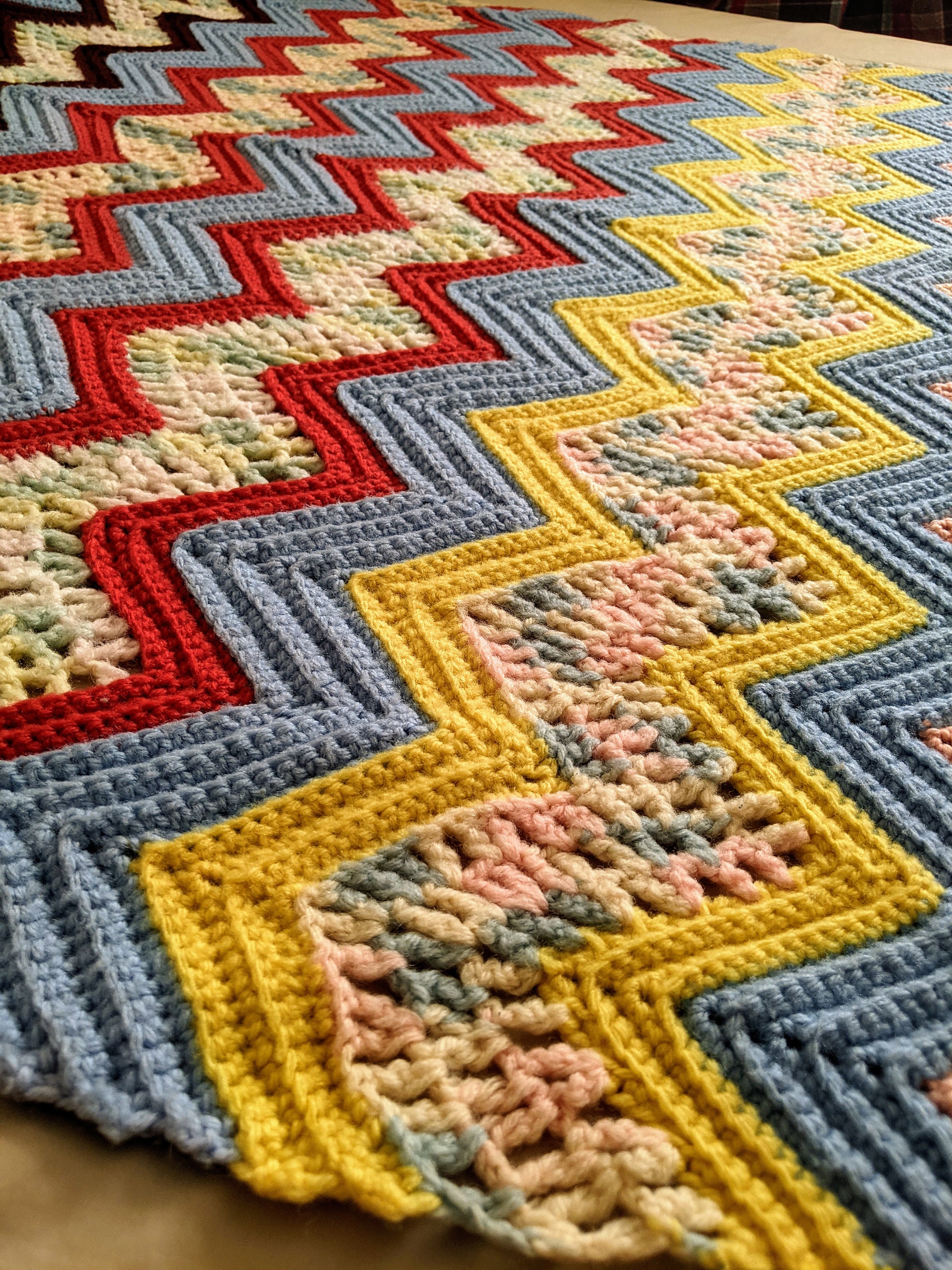 Grande Couverture de Couvre-Lit Tricotée Au Crochet Vintage Faite à La Main Afghan Multicolore avec