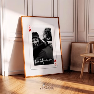 Qué suerte tenemos: póster de tarjeta fotográfica personalizada para parejas, descarga digital, impresión fotográfica de San Valentín, boda, compromiso, aniversario, arte de pared, regalo.