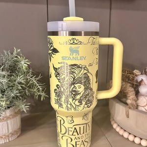 Stanley H2.0 Quencher grabado con láser: Envoltura de rosa encantada - 40 oz