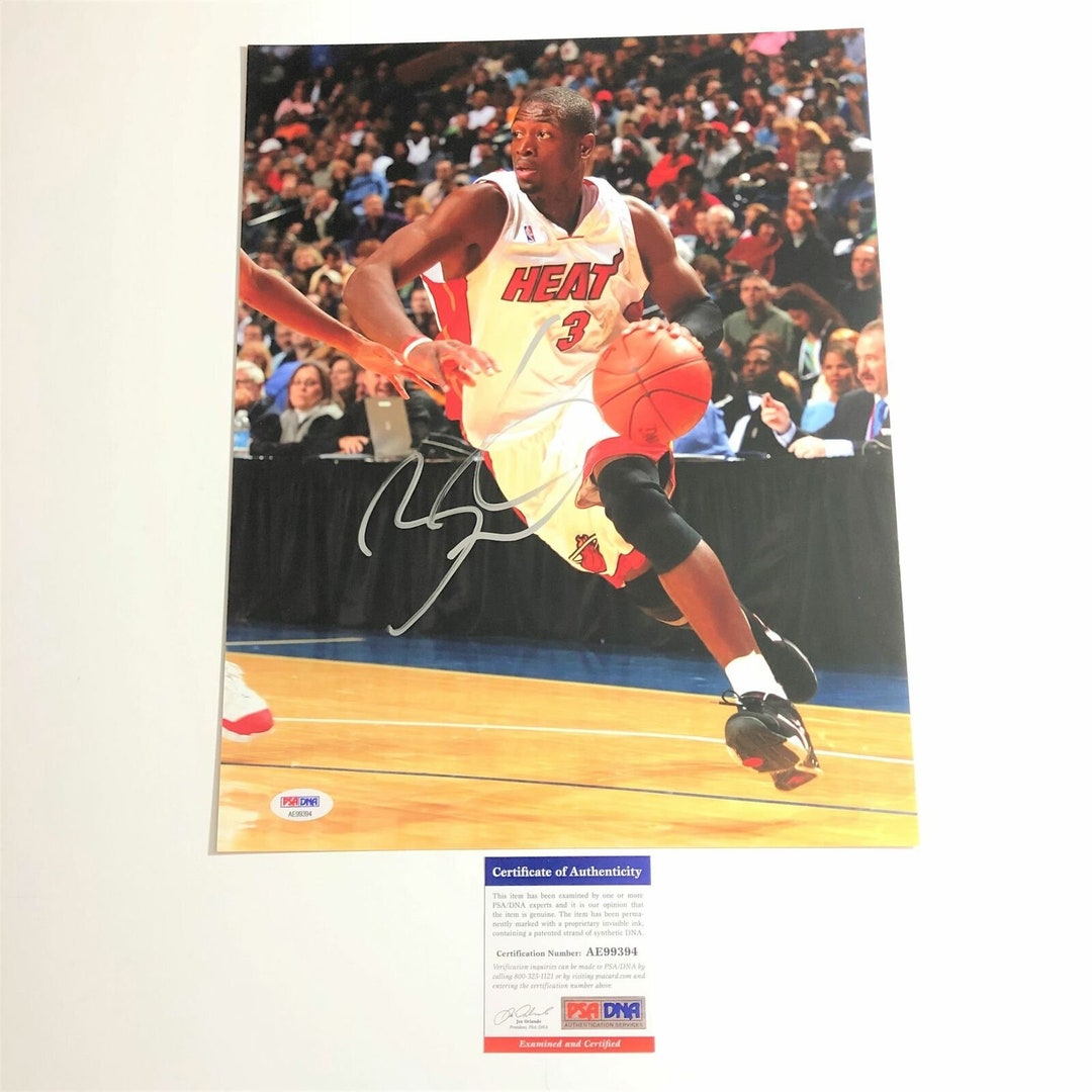 Dwyane Wade Signed Photograph - Dribbling Rookie 8x10
