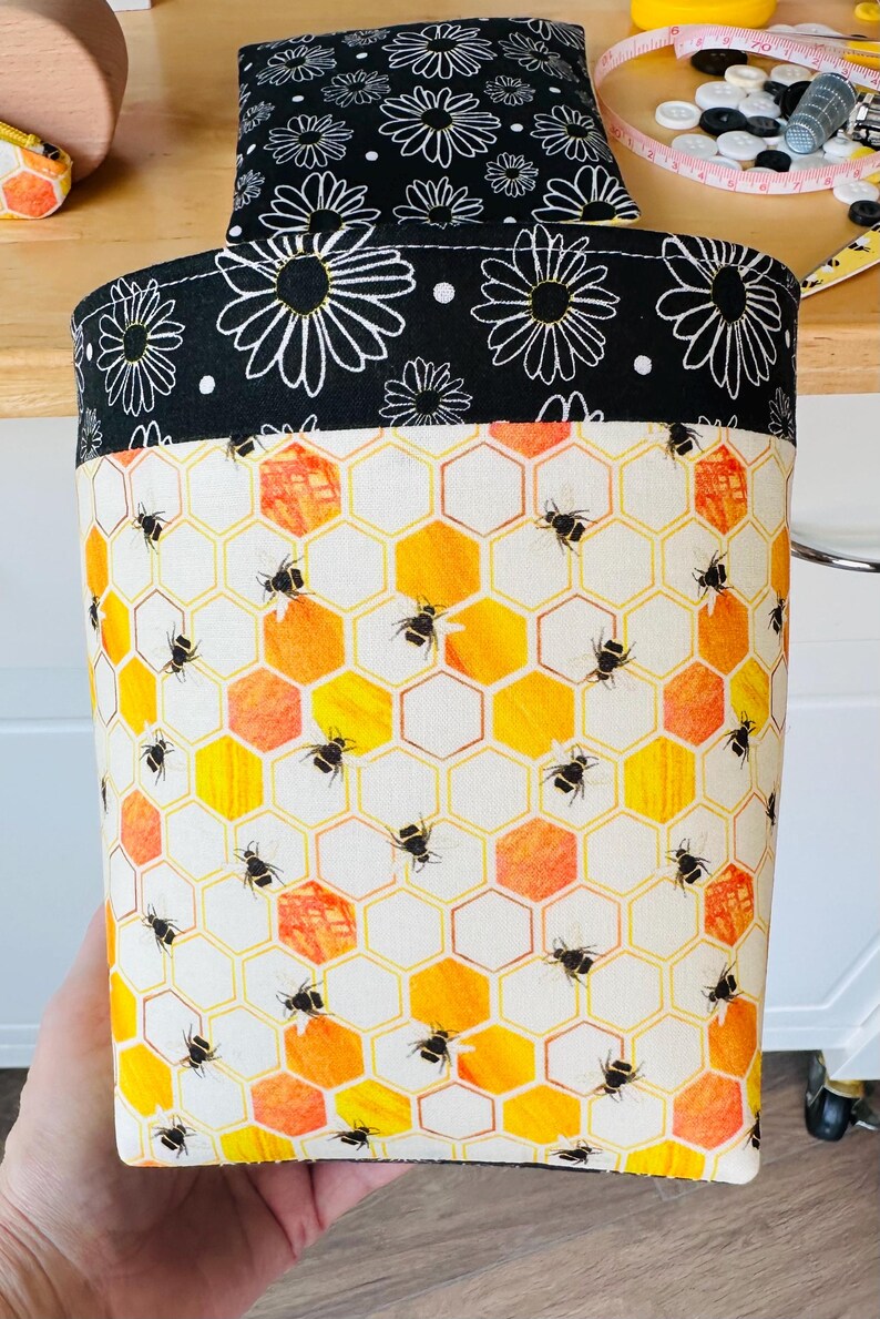 7” Bees and Honeycomb Thread Catcher/scrap Caddy, Pincushion ...
